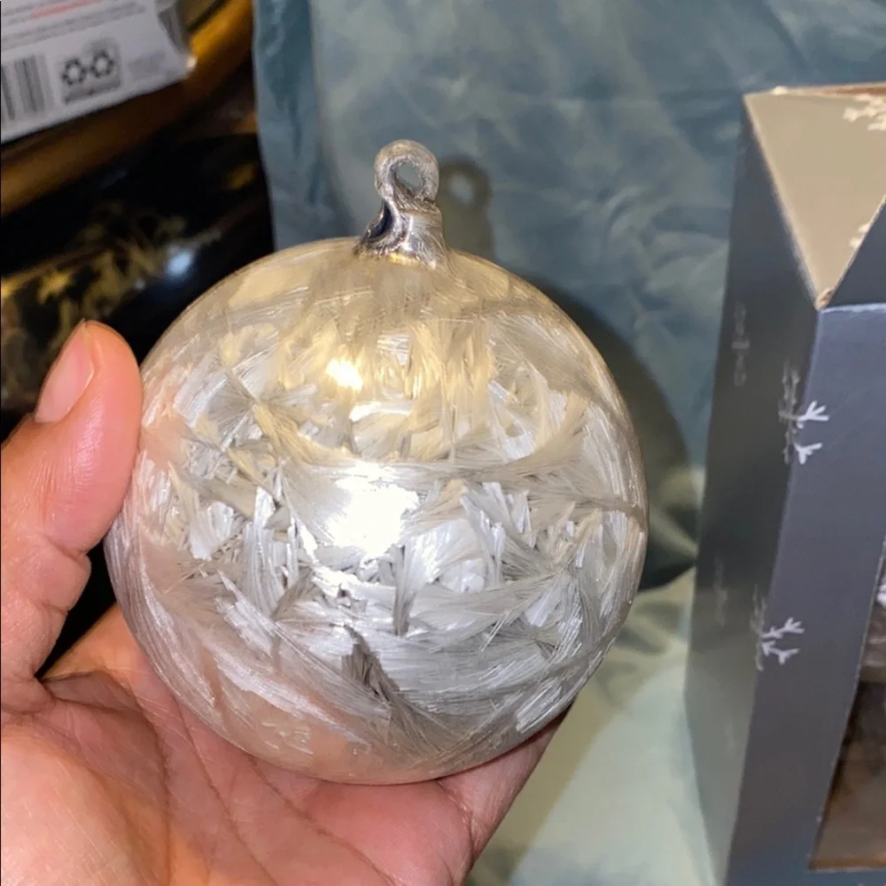 BX44 Vintage 5 Large Elegant Glass Holiday Ornaments - Silver